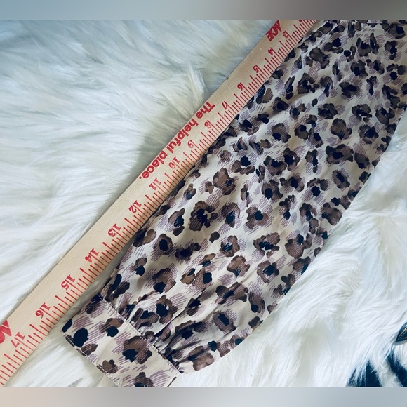 NWT SAGE Sz XS Taupe, Brown,& Black Leopard Print Women’s cropped Blouse - Picture 6 of 11